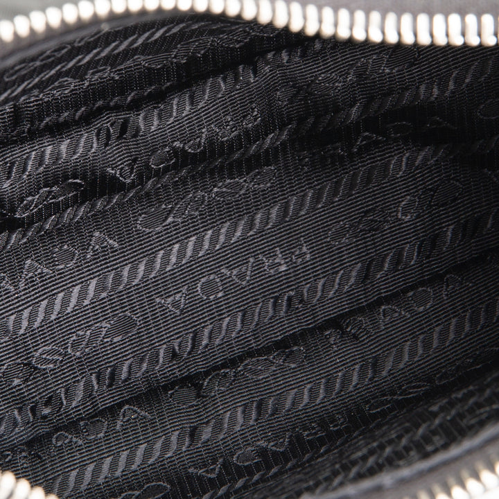 PRADA Re-Edition 2005 Shoulder Bag - Black