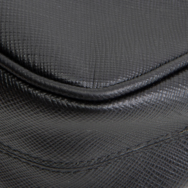 PRADA Saffiano Re-Edition 2005 Shoulder Bag - Black