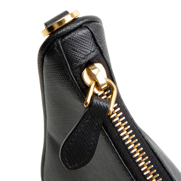 PRADA Saffiano Re-Edition 2005 Shoulder Bag - Black
