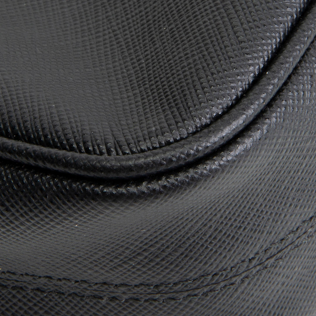 PRADA Saffiano Re-Edition 2005 Shoulder Bag - Black