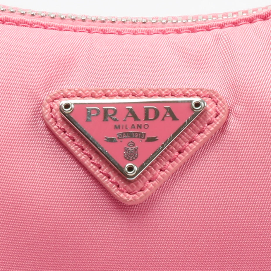 Prada Re-Edition 2005 Shoulder Bag Nylon Begonia Pink in Nylon