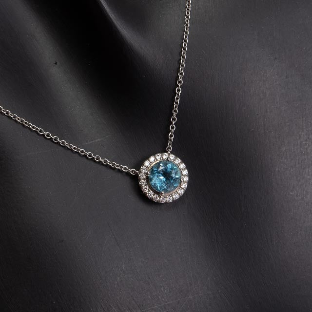 TIFFANY &amp; CO. Platinum Aquamarine &amp; Diamond Pendant Necklace