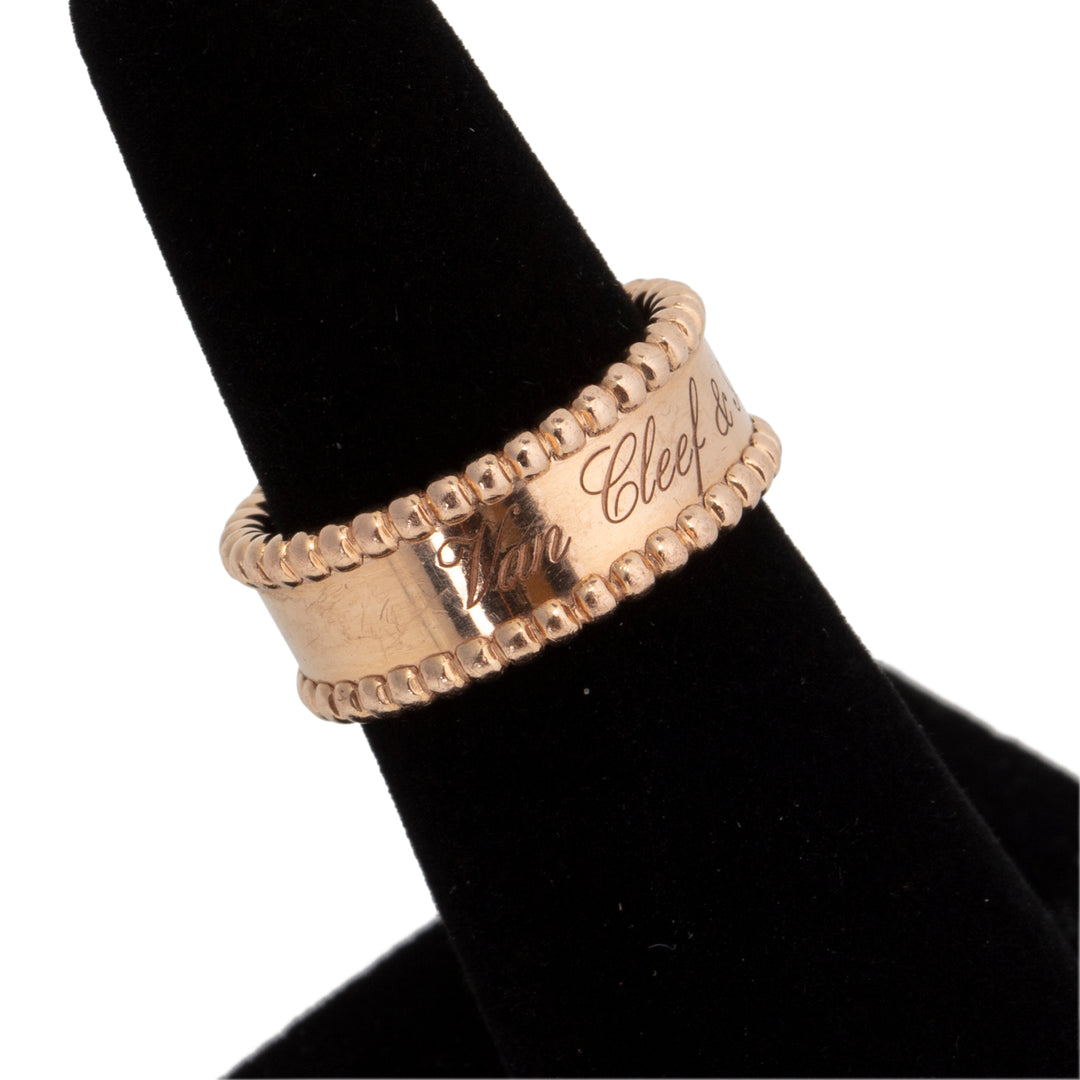 VAN CLEEF & ARPELS Perlée Signature Ring