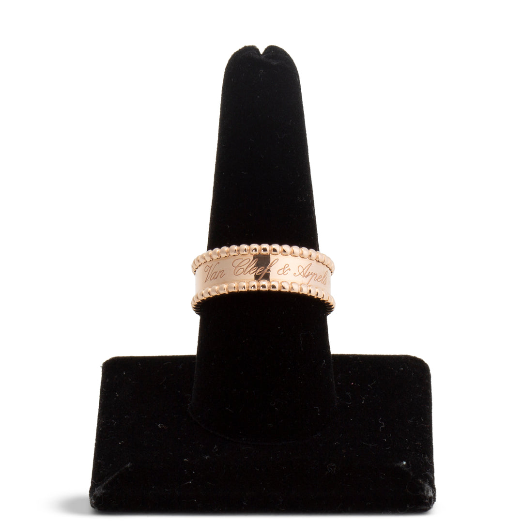VAN CLEEF & ARPELS Perlee Ring