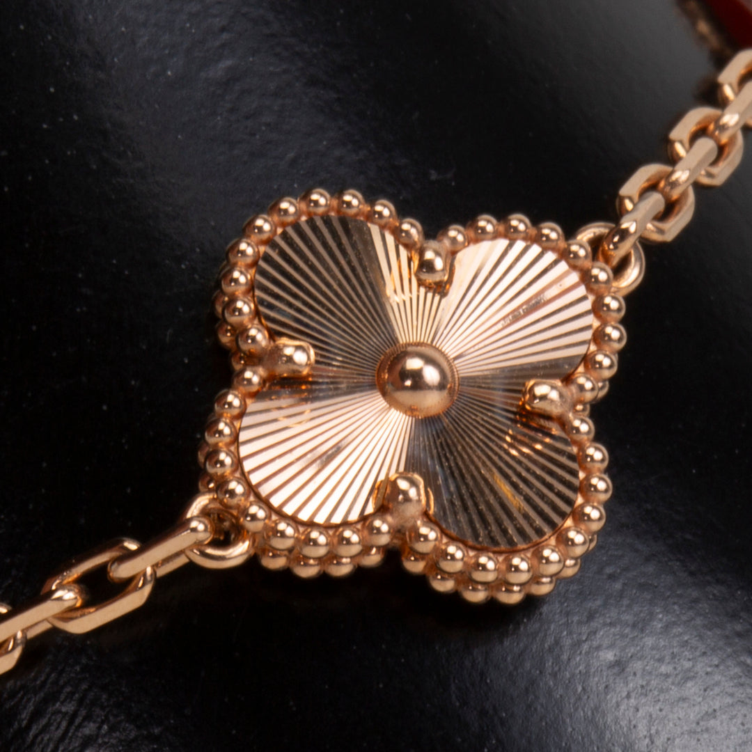 VAN CLEEF & ARPELS 5 Motif Alhambra Carnelian & Gold Bracelet