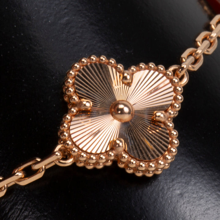 VAN CLEEF & ARPELS 5 Motif Alhambra Carnelian & Gold Bracelet