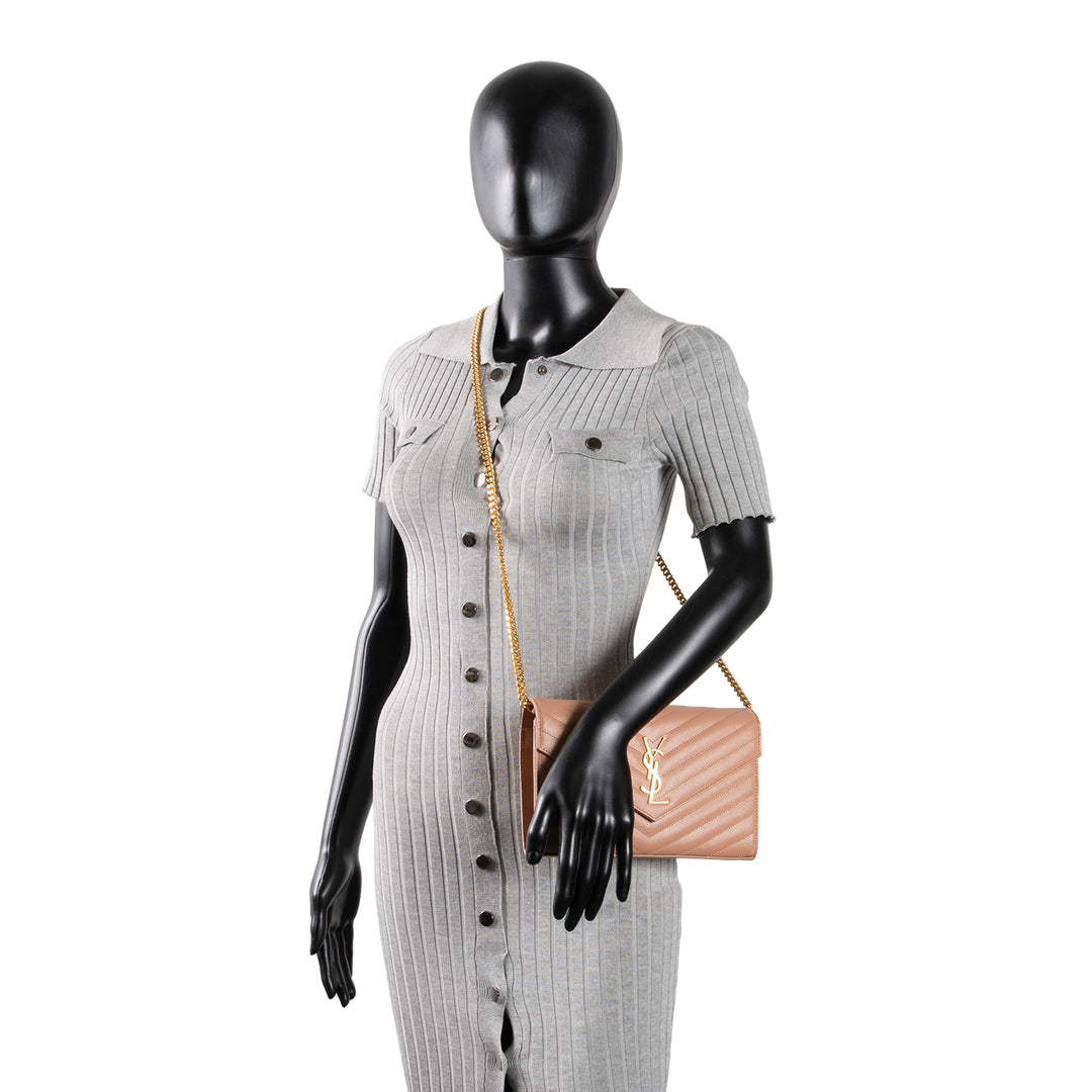 SAINT LAURENT Cassandre Envelope Wallet On Chain - Nude Peach