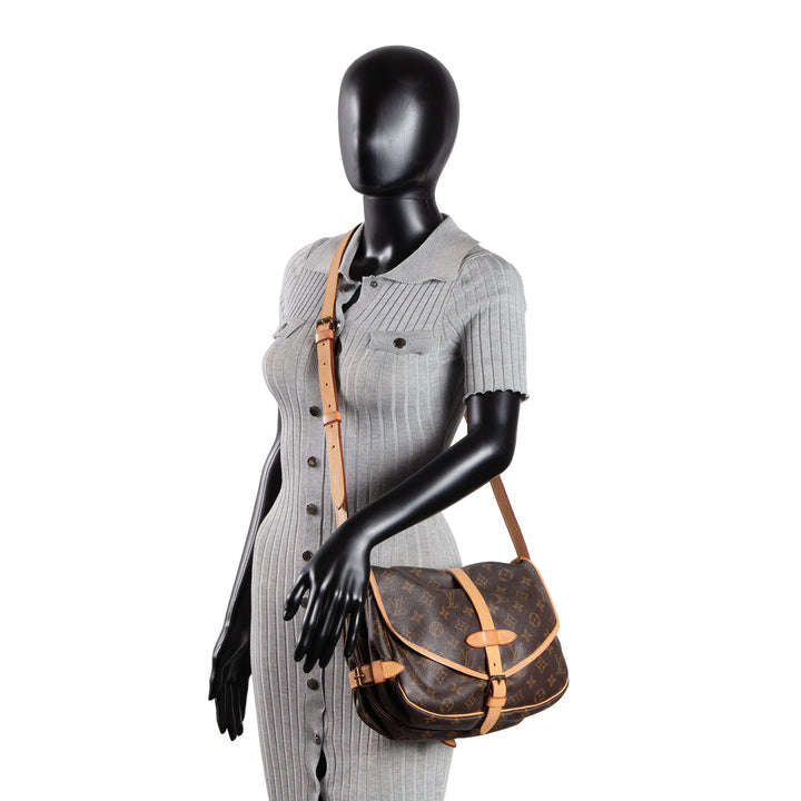 LOUIS VUITTON Vintage Monogram Saumur 30