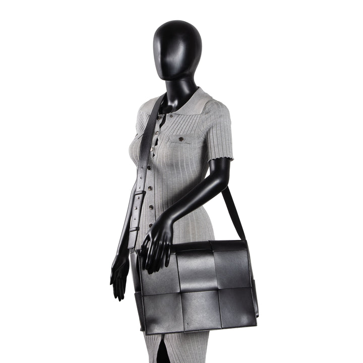BOTTEGA VENETA Giant Intrecciato Messenger