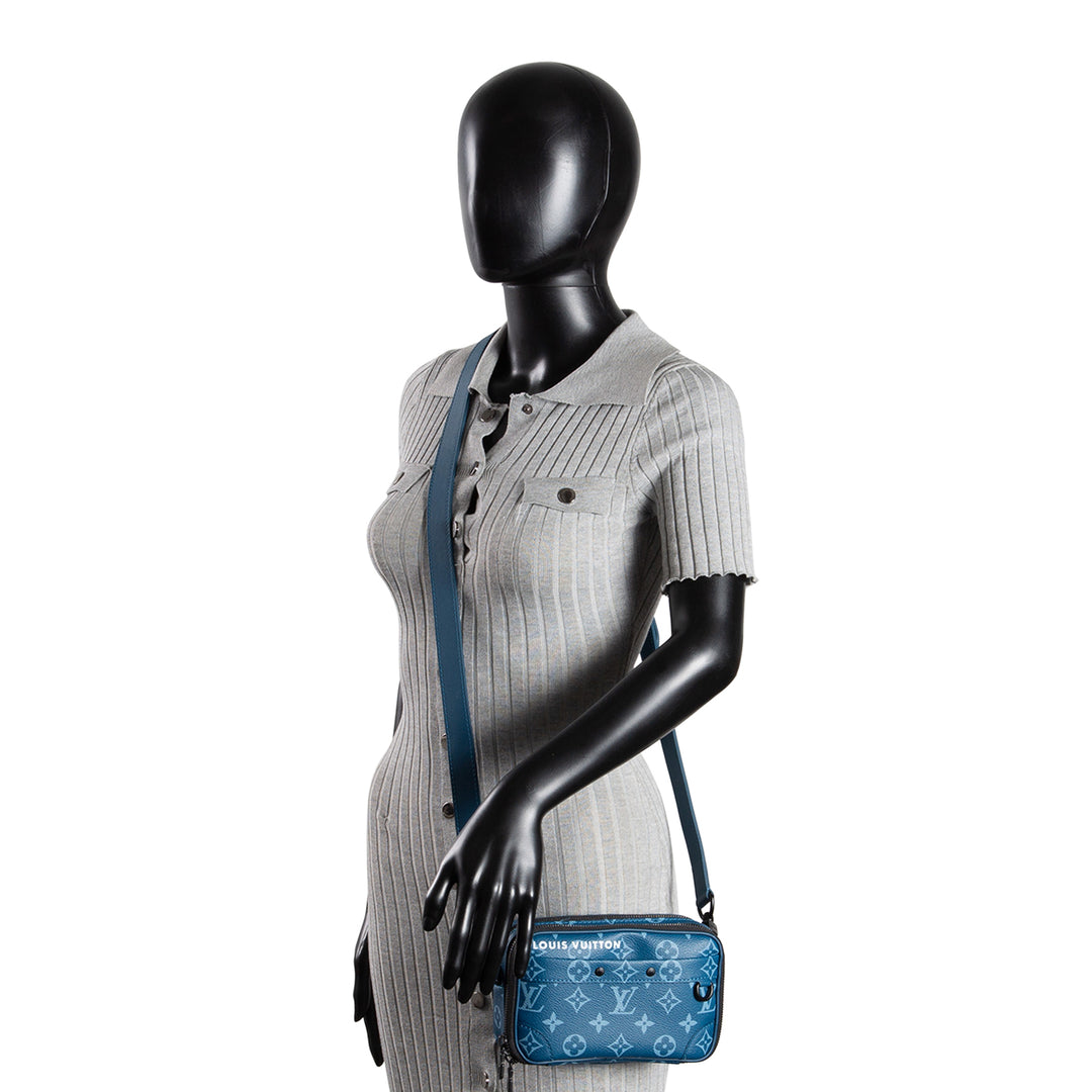 LOUIS VUITTON Alpha Wearable Wallet Monogram