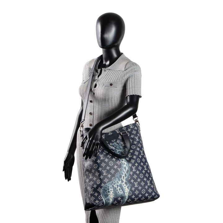 LOUIS VUITTON Savane Monogram Chapman Atlas Tote