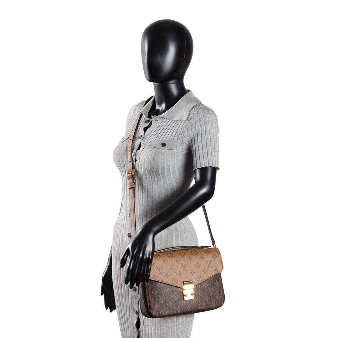 LOUIS VUITTON Reverse Monogram Pochette Metis