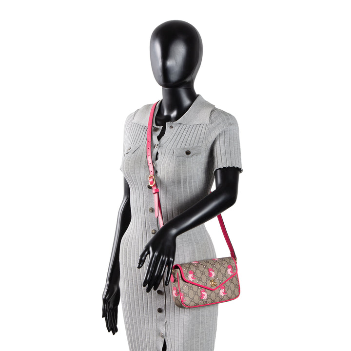 GUCCI GG Supreme "Year of The Dragon" Crossbody - Pink