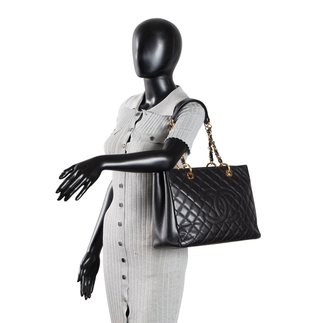 CHANEL Caviar Quilted Grand Shopping Tote - Black