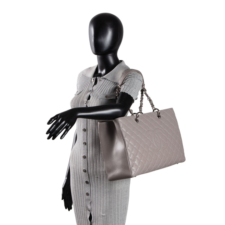 CHANEL Large Shopping Tote
