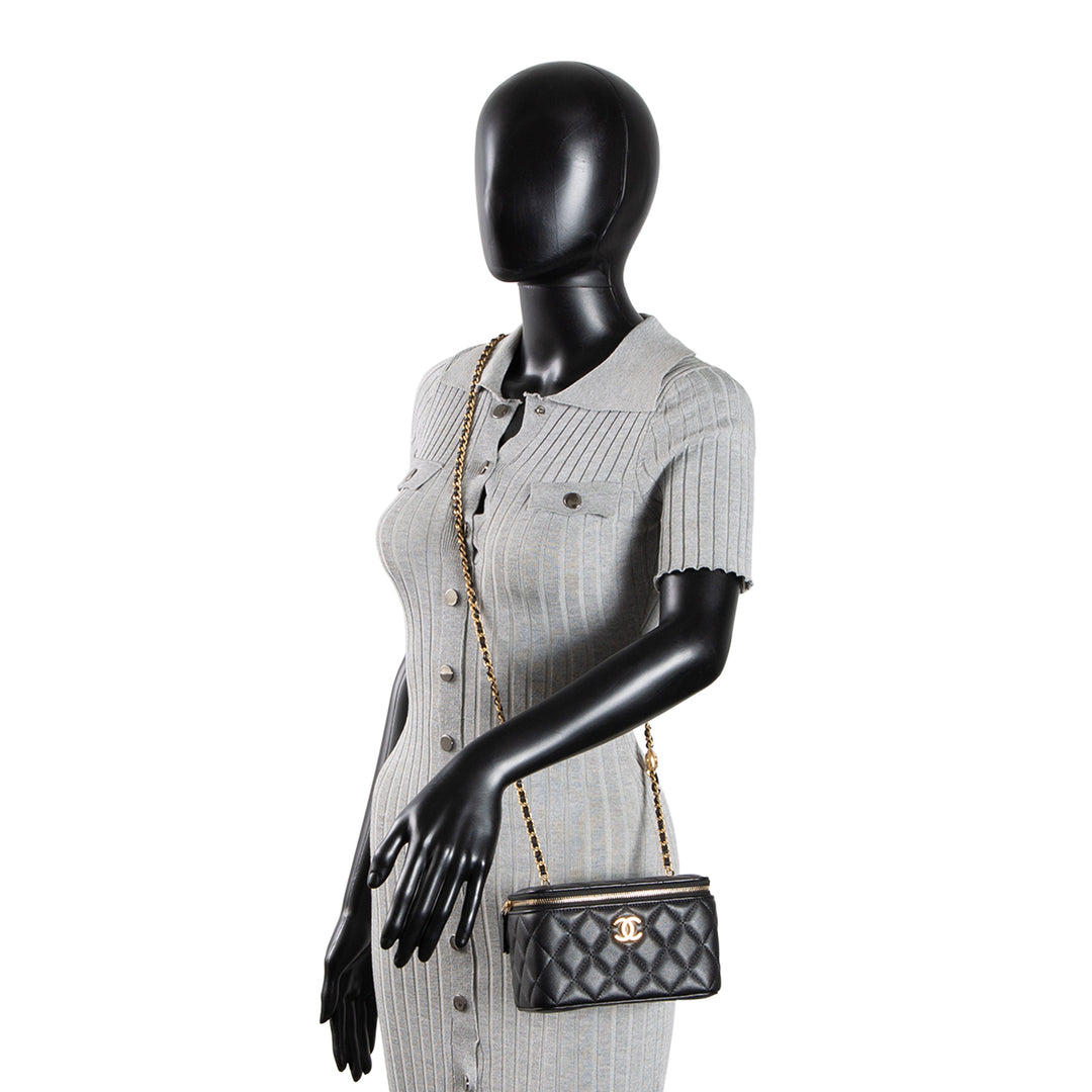 CHANEL Long Vanity w/ Heart Locket Chain - Black