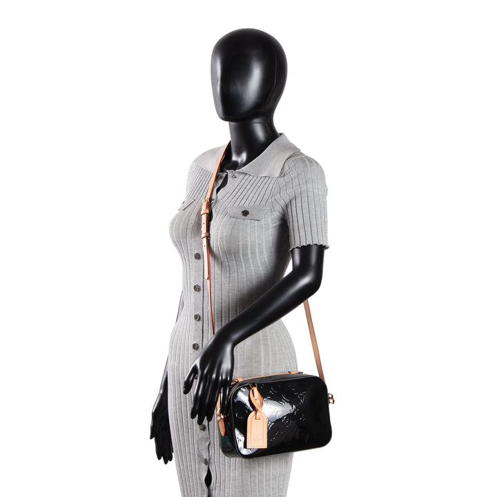 LOUIS VUITTON Monogram Vernis Santa Monica Shoulder Bag - Black
