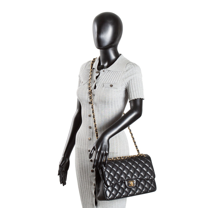 CHANEL Lambskin Jumbo Double Flap - Black