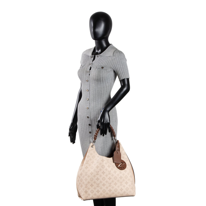 LOUIS VUITTON Monogram Mahina Carmel Hobo - Creme