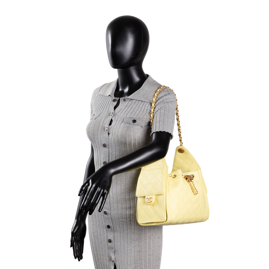 CHANEL Caviar 25 Hobo - Yellow