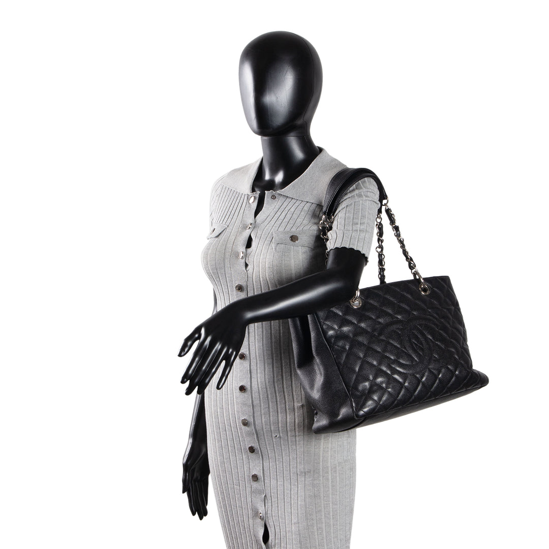 CHANEL Caviar Quilted Grand Shopping Tote - Black
