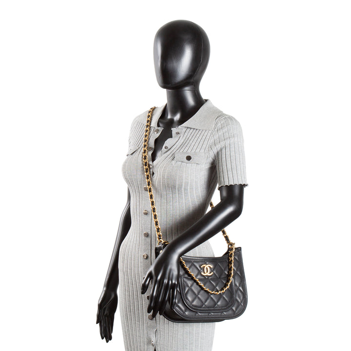 CHANEL Curvy Mood Hobo - Black