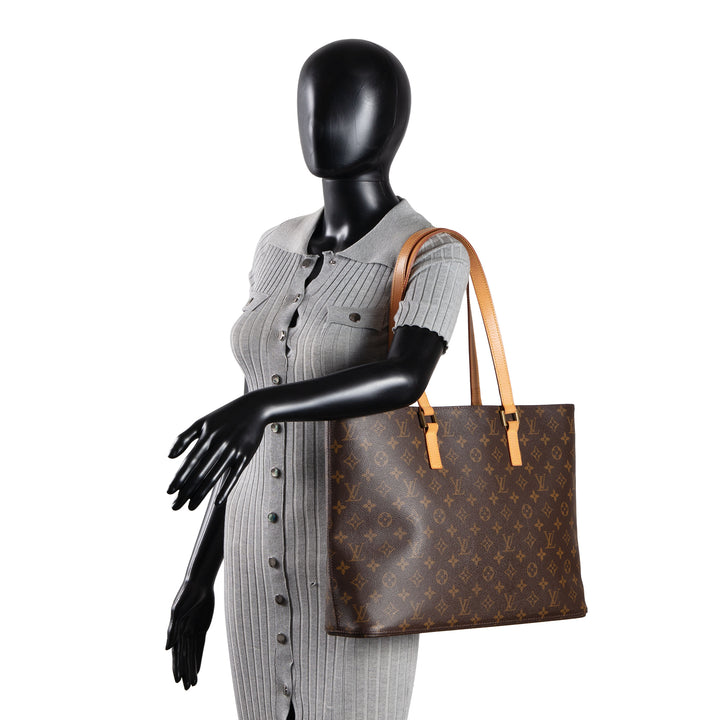 LOUIS VUITTON Vintage Monogram Luco Tote