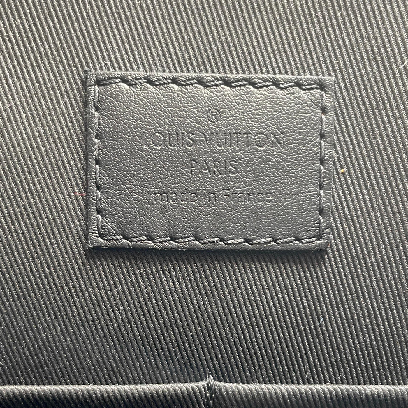 Louis Vuitton Messenger Alpha Taurillon Dark Silver in Taurillon